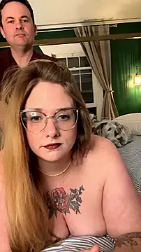 Thatcutegirlwtheglasses - oil bewbies