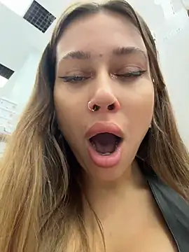 Jucie_Boom - SPIT ON TITS|SPREAD IT RISKY IN PUBLIC