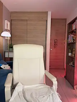 Alessia-miller_ - Boobs free and spit them