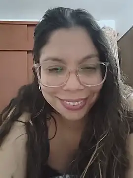 Carliina_Soussa - Mostrar cuerpo , vagina tocándose