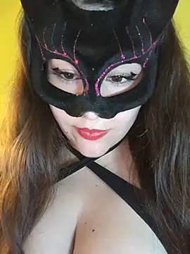 Conejita69n_n - Juego con mis pezones? 🔥