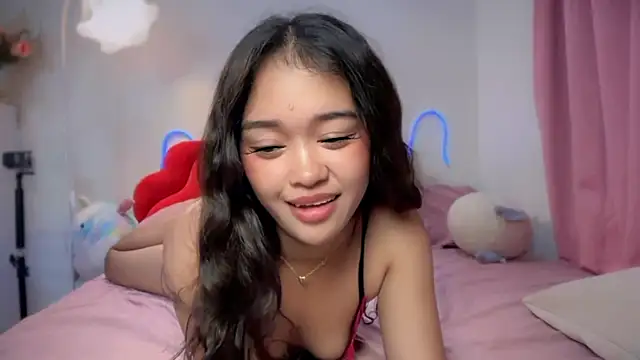Roxxy_Bloom - FINGER IN MY PUSSY
