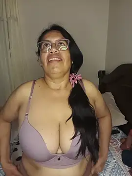 Emilif_ - squeeze tits 🍒