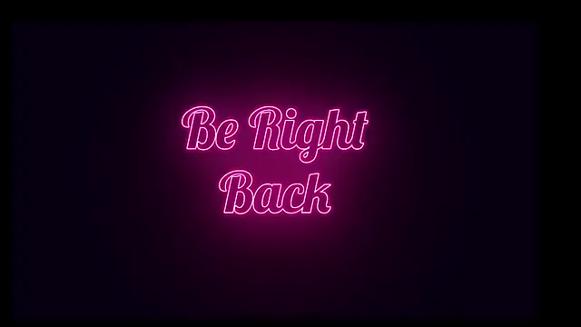 MiaMilfX - show mommy's butt and spank it