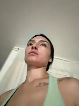 MiaKane99 - Wanna play in my pussy