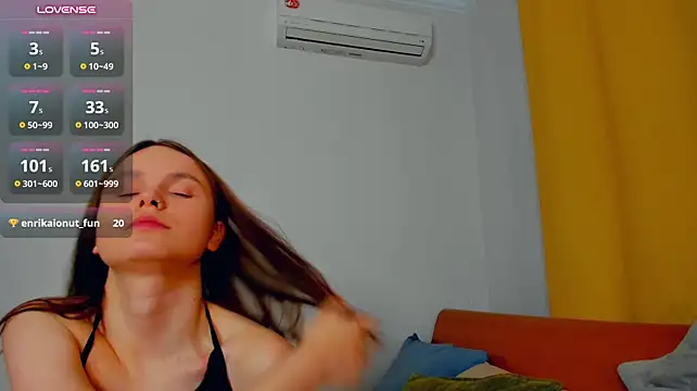 LeilaErcolani - cum on my chest