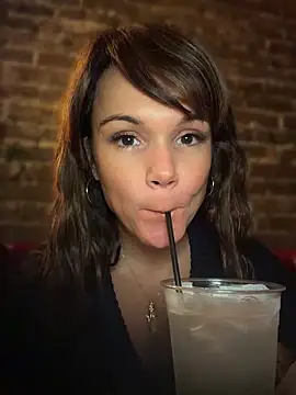 BaileyMFox - Buzz me in the restaurant