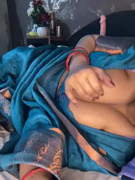 Hot__bhabhi_99 - Pussy Oil With Dildo Fuck💋💋