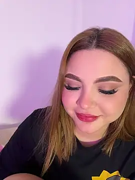 Bella01_ - Rub Pussy & Show Boobs