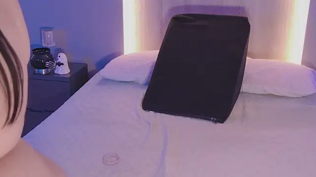 Emmajohnss - Crazy creamy squirt💜😈