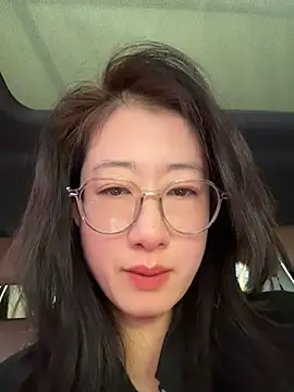 Weiwei103 - 脱掉胸罩