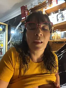 _Pamela04 - 2 fingers in the ass hole in the bar