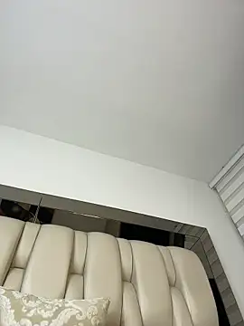 ALISSON_FOXXX1 - domi inside in pussy