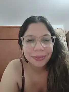 Carliina_Soussa - Mostrar cuerpo , vagina tocándose