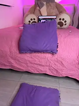 MaiahDolls - cream on my ass