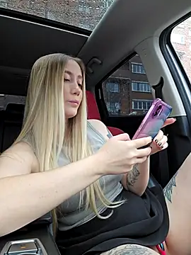 SvetLive - Big squirt in car 💦💦💦