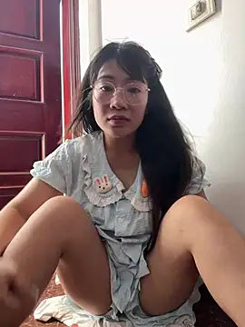 -Lyly_69 - Show zoom 30p