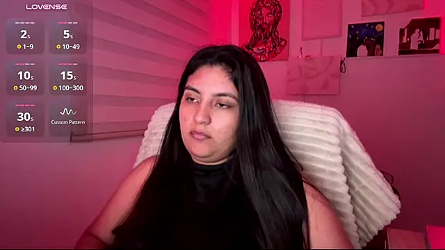 Cloe_small - show naked