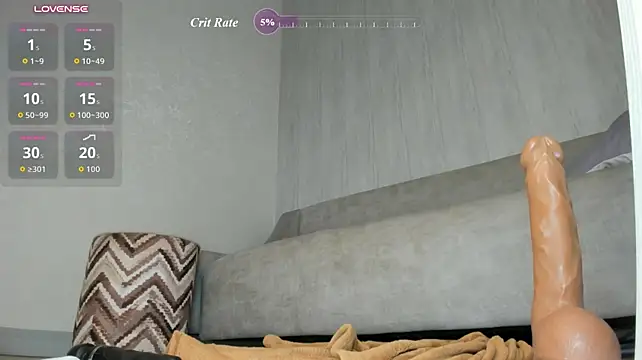 Emy_lovee - pussy close to cam 10 min