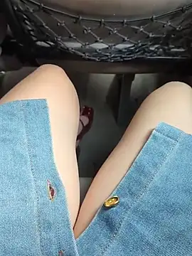 Mina-02 - Mischief on the bus