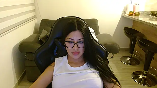 Mia_Paradis - 🥵CONTROL OF TOYS X 10 MIN🥵