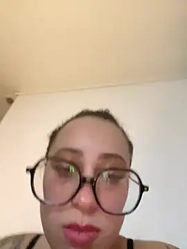 Queenlo_xxx - gagne 2 vidéos très HARD🔥