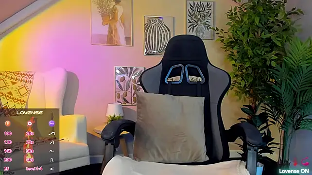 Berta_Kelly - tease nipples close
