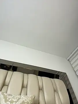 ALISSON_FOXXX1 - domi inside in pussy