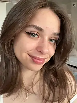 Yoyogirlx - spanks my soft tits