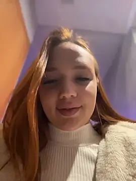 LisaCatt - dildo in pussy