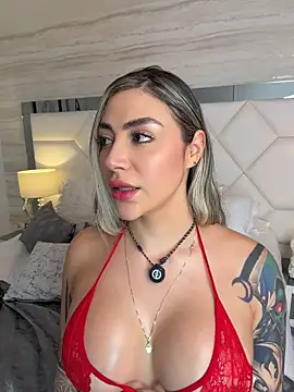 Miacoleman_ - deepthroat messy dildo play 💦💦
