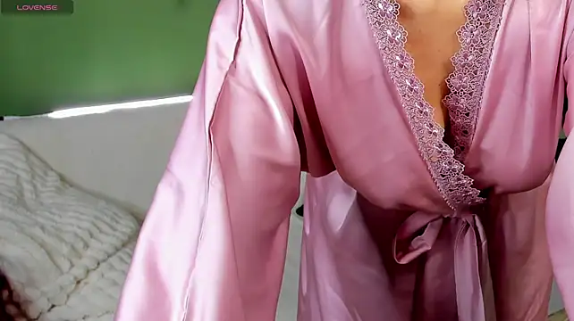 LeticiaRomano - air kiss