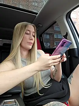 SvetLive - Big squirt in car 💦💦💦