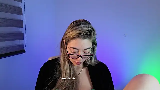 Carolblonde - Show flash tits