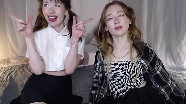 TeaseQueens - Kisses show 5m