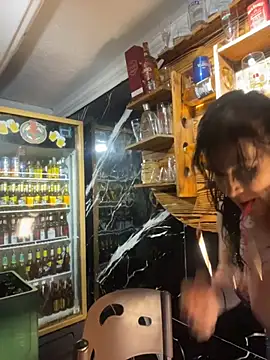 _Pamela04 - 2 fingers in the ass hole in the bar
