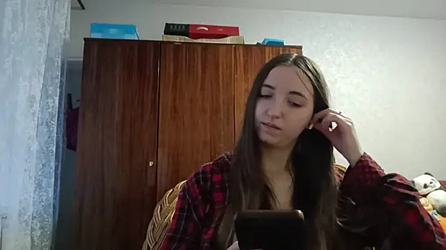 WynonaFarhat - Send sexy photo