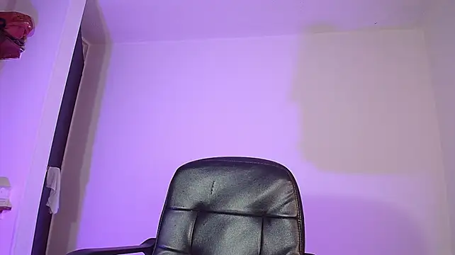 Sara_lee01 - Sensual dance + close-up teasing