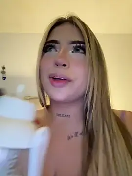 MiaWhitePink_