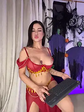 Abby1nicolette - naked and fingeing my creamy pussy