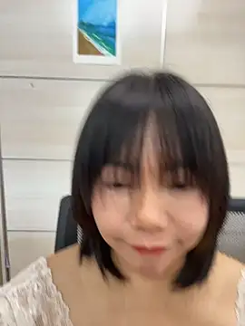 Tina626 - 请妈妈吃火腿肠