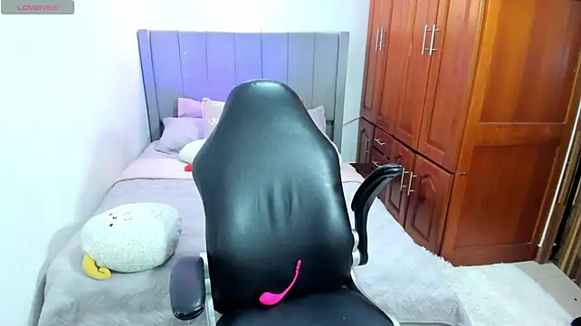 Your_babydoll_ - Ride dildo