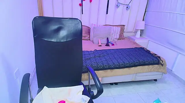 Jackie_tk - nipple clamps 😈 + slap
