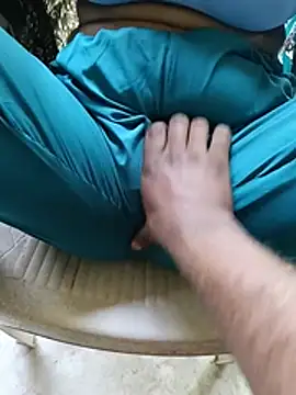A1--to-lozzy - Pussy show