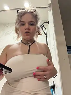 Cutiepiespanks - 👻Pussy Play With Glowing Dildo👻