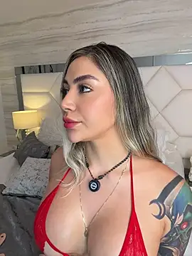 Miacoleman_ - deepthroat messy dildo play 💦💦