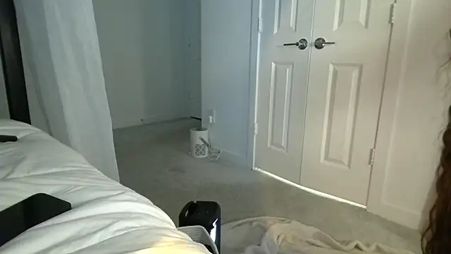 Therosaliaxox - pillow tease