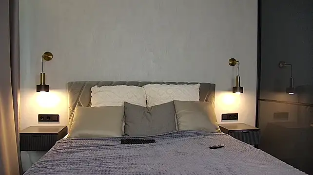 Kitty_Asstronaut - oil my ass and shake naked