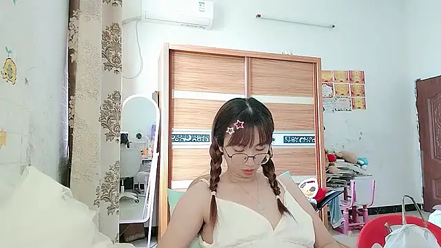 Lili_666 - 祝我生日快乐，愿往后的日子闪闪发光，万事顺遂。🤩