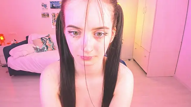 Bella_Lush - dildo fuck til lil squirt